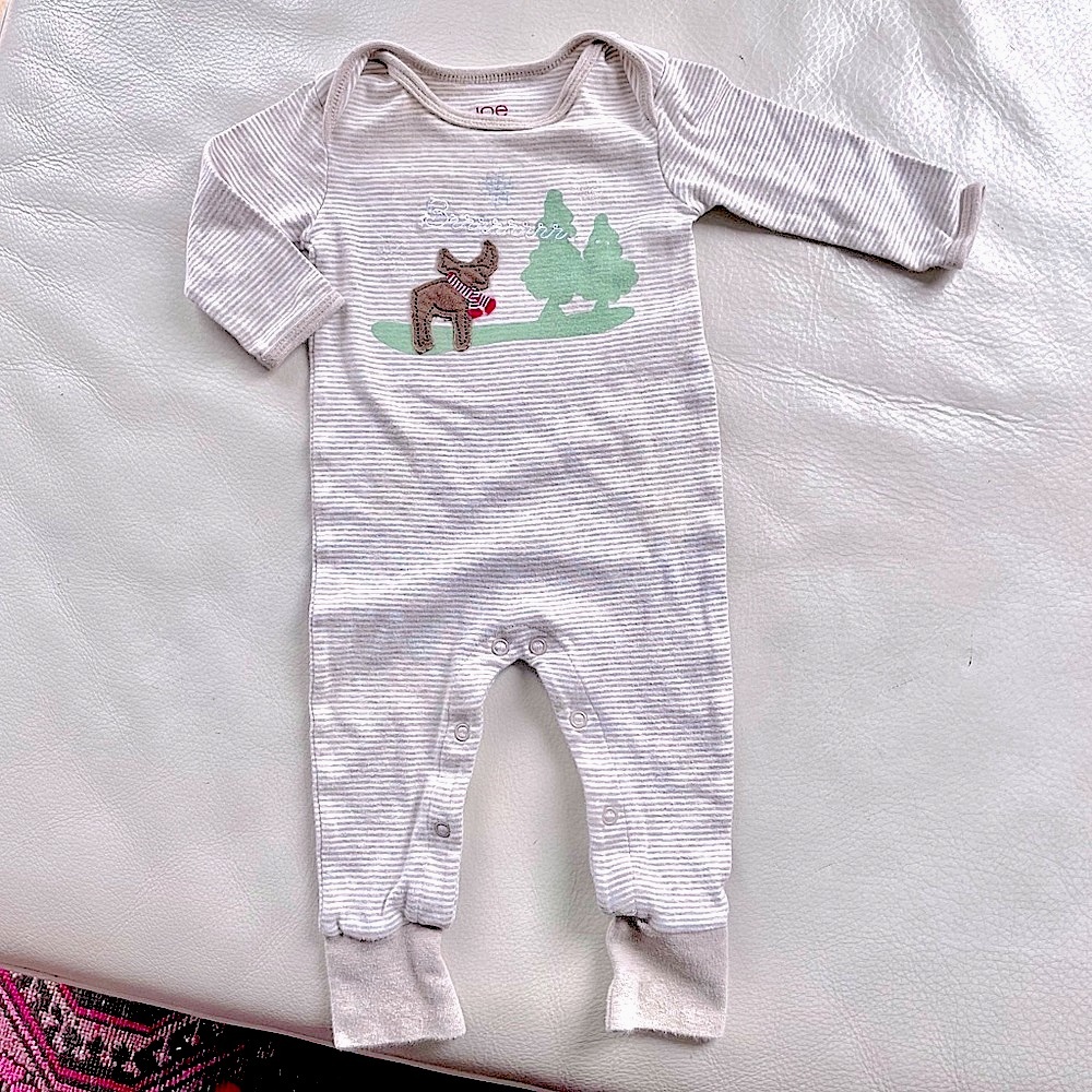 4/$20💥Reindeer Footless Holiday Sleeper! Brrrrr & Red Scarf Embroidery, Cream